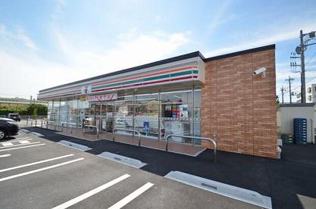 セブンイレブン 三郷鷹野3丁目店(約285m)