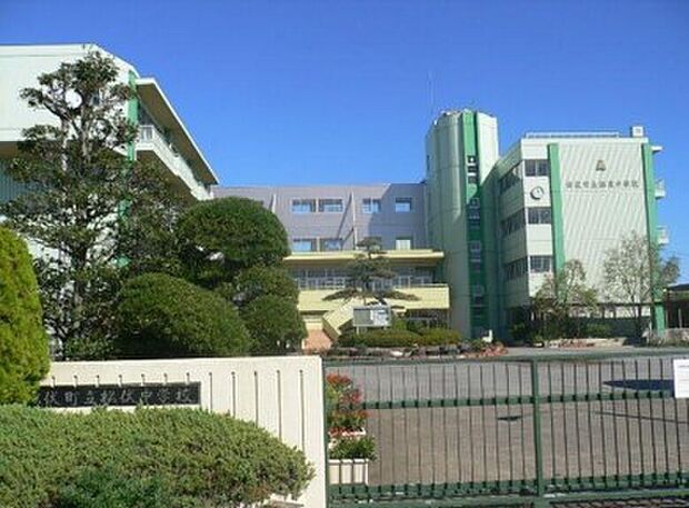 松伏町立松伏中学(約2,993m)