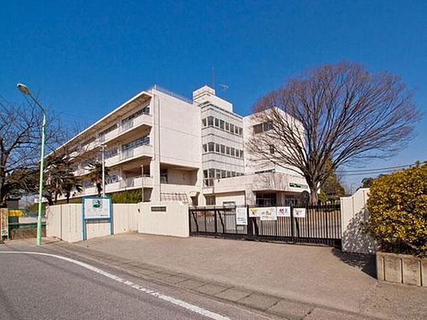 三郷市立高州東小学校(約896m)