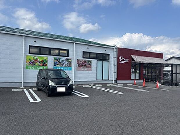 ブイチェーン久留米店まで徒歩5分(350m)普段使いしやすいスーパーが身近にあり、忙しい平日も無理なく買い物を済ませられます。