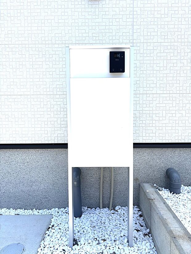【宅配ボックス】不在時でも荷物が受け取れます。
