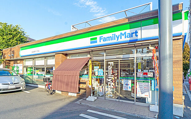 ファミリーマート 世田谷奥沢一丁目店（約240m）