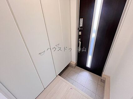 ＼住まいの第一印象を彩る玄関／