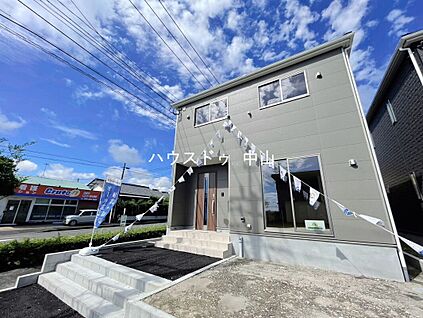 ＼堂々とした佇まいの新築戸建／