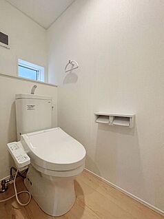 ＼2階にも快適なトイレ空間／