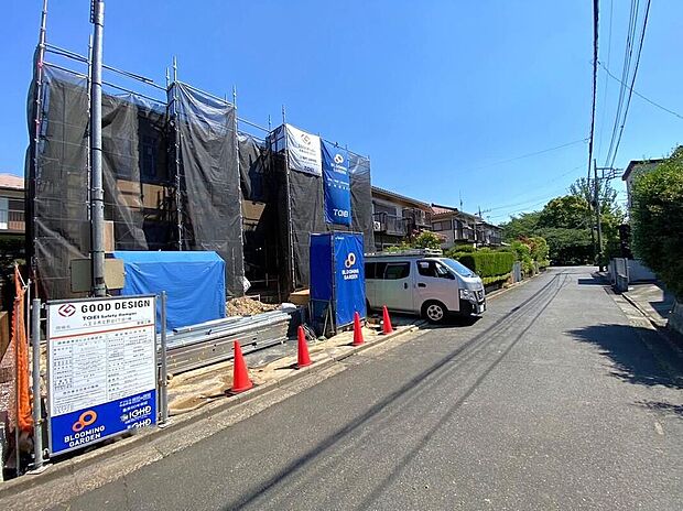 【現地外観写真】一戸建ての大きなメリットは、「自分の土地」を自由に使えること。好きなペットが飼えるほか、ガーデニングやＤＩＹ、車やバイクの手入れなど様々な趣味を楽しめます♪