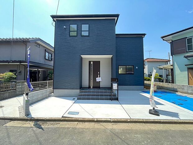 住宅ローンに関してもお任せ下さい♪
〇頭金、自己資金無しでも購入できます
〇マイカーローン、カードローンを住宅ローンでおまとめ可
〇家具、家電、引っ越し費用も借入可
〇勤続年数1年未満