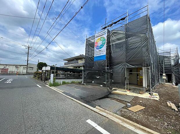 (C号棟)
立体的なコントラストをもたせた外観が魅力的。ゆとりの広さを備えておりますので、心地良く寛げる安らぎのお住まいとなっております。