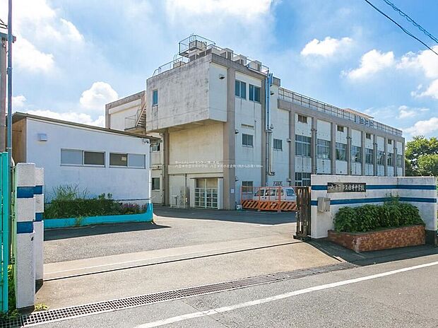 八王子市立由井中学校（約1,700m）