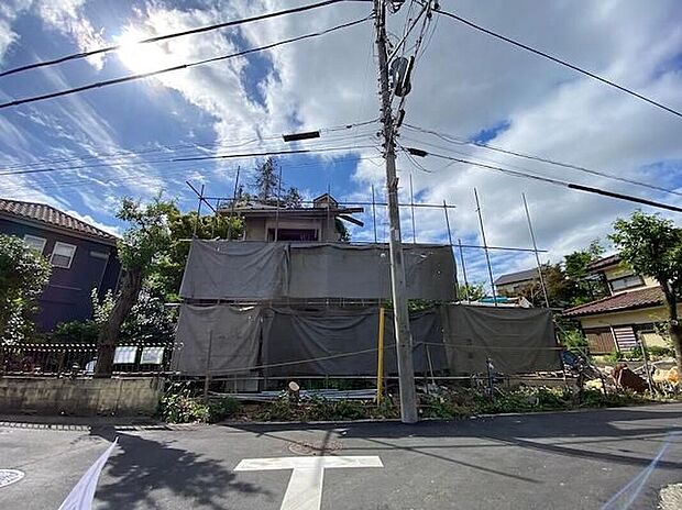 【現地外観写真】※取り壊し中※当日のご見学予約も承ります。同じものは２つとない「夢のマイホーム」との出会いが待っているかもしれません。