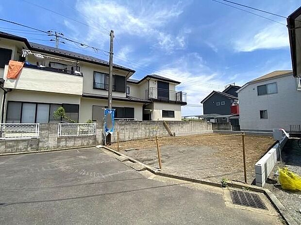 【現地外観写真】休日にご家族揃ってご見学はいかがでしょうか♪実際の現地を見てみると図面などではわからない、新たな発見もありますのでまずはお気軽にお問い合わせください♪