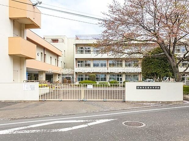 青梅市立霞台中学校(約1,600m)