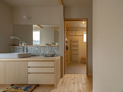 2F powder room