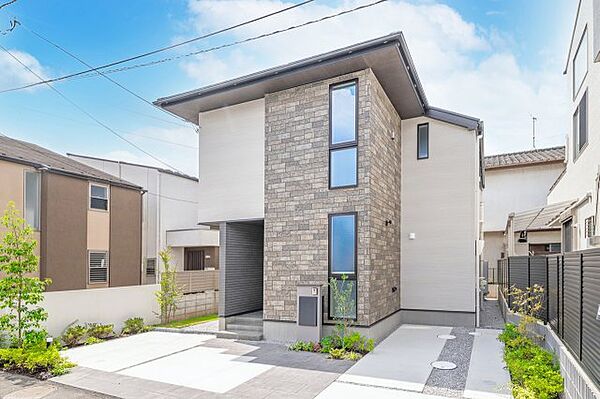 販売現地写真／外観（撮影／９月２日）