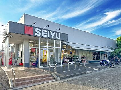 西友 七里ケ浜店 徒歩370m
