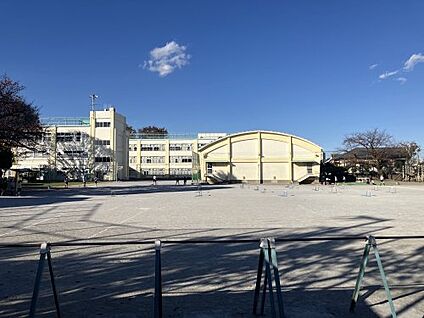 杉並区立西田小学校 徒歩300m