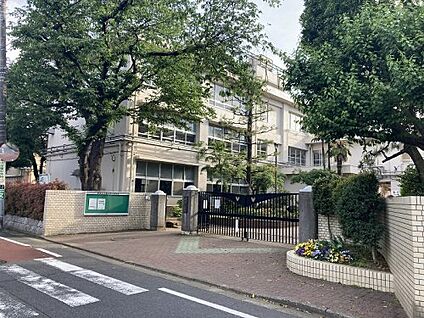練馬区立開進第一中学校 徒歩610m