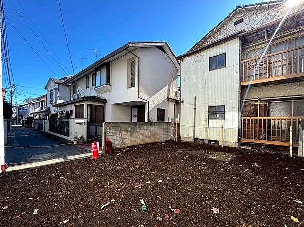 実際に現地を見ないとわからないことが沢山あります。周辺環境や駅までの道のり等ゆっくりとご確認ください。モデルルームやショールームも是非ご覧ください。