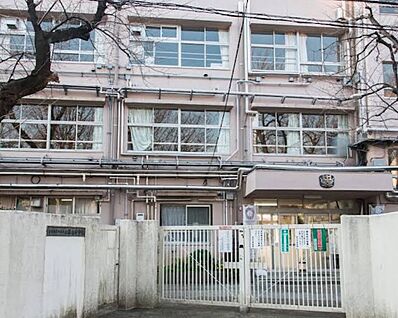 世田谷区立桜丘中学校 350ｍ