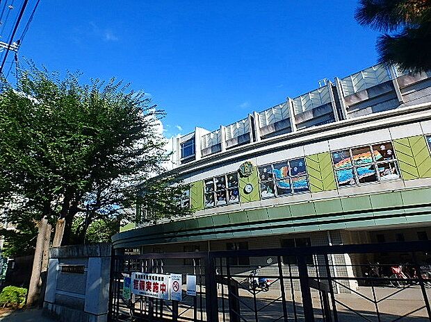 川崎市立西生田小学校(約900m)