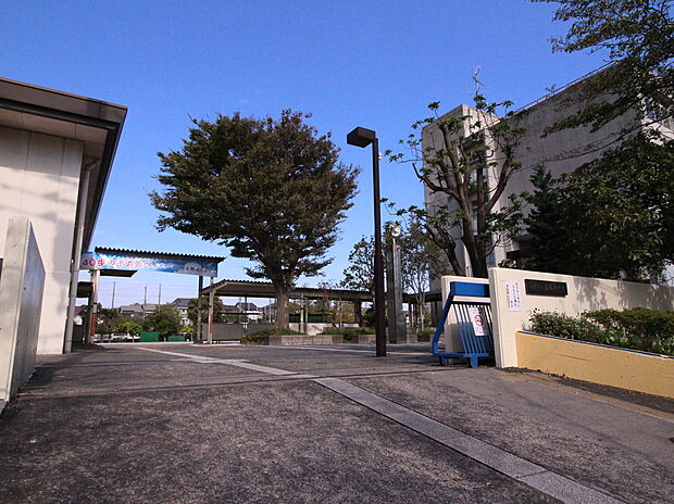 川崎市立白鳥中学校(約1,200m)