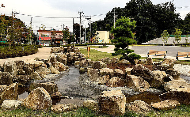 三反田湧水公園（約400m）