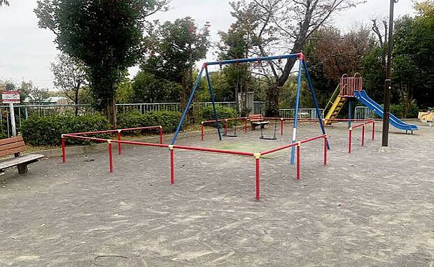 荏田第二公園(約160m)
