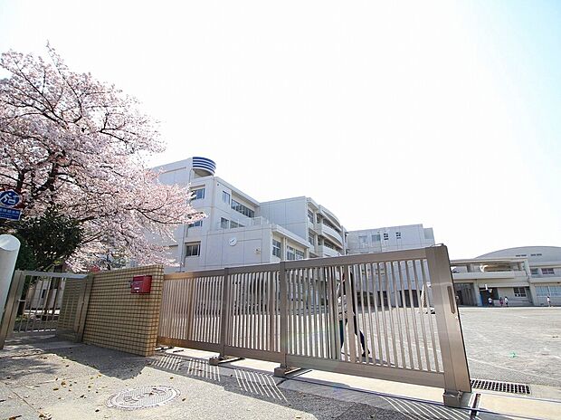 横浜市立下田小学校(約400m)