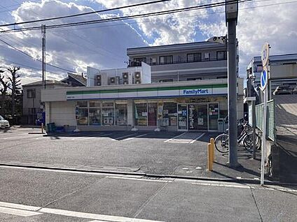 ファミリーマート南加瀬三丁目店 260ｍ(徒歩４分)