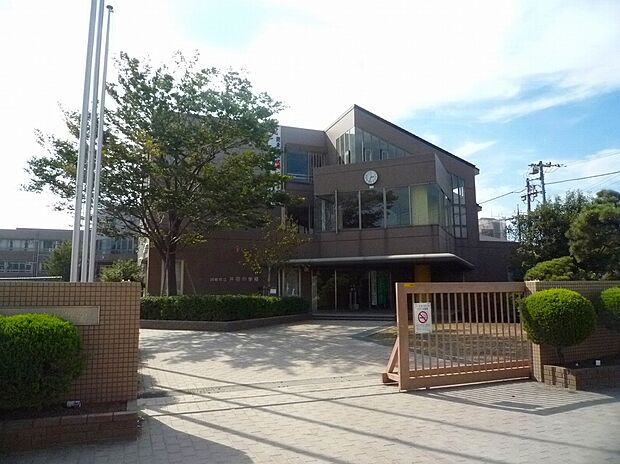 川崎市立井田中学校（約1,100m）