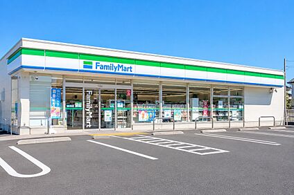 ファミリーマート上作延店 670ｍ(徒歩9分)