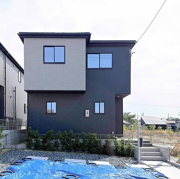 １号棟完成しております！本日内覧可能です！弊社では現地販売会を行っておりません。現地ご見学の際はお気軽にお問い合わせ下さい☆