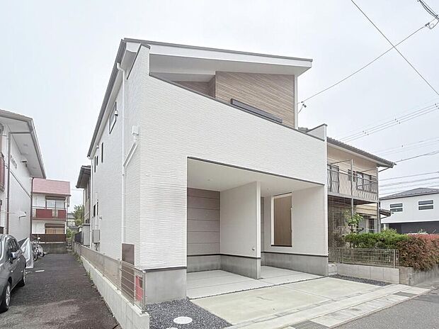 完成しております!本日内覧可能です!弊社では現地販売会を行っておりません。現地ご見学の際はお気軽にお問い合わせ下さい☆