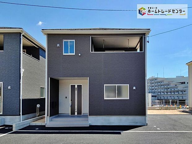 (3号棟)一戸建ての大きなメリットは、「自分の土地」を自由に使えること。好きなペットが飼えるほか、ガーデニングやDIY、車やバイクの手入れなど様々な趣味を楽しめます♪