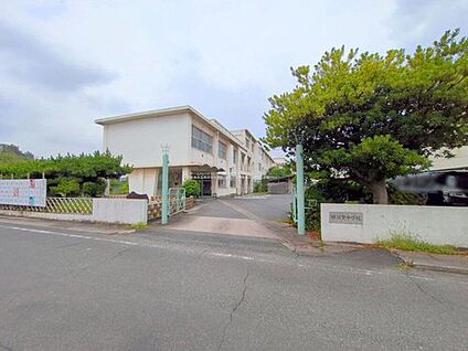 東海市立横須賀中学校 408ｍ(徒歩6分)
