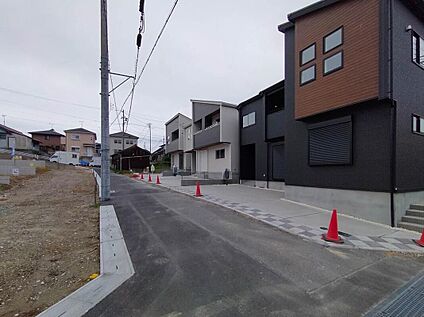 前面道路含む現地写真