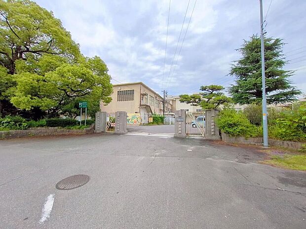 東浦町立東浦中学校（約650m）