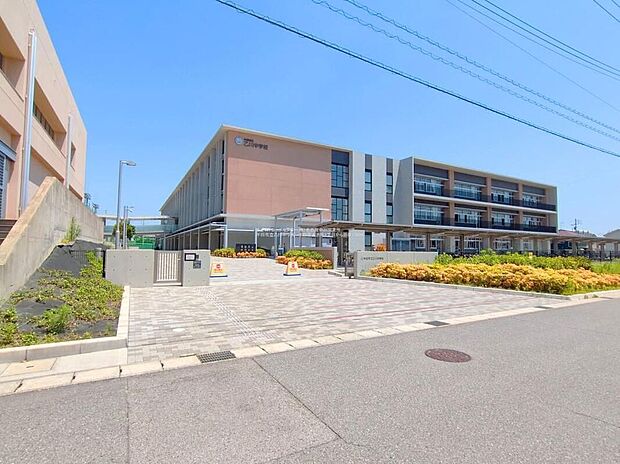 半田市立乙川中学校（約850m）