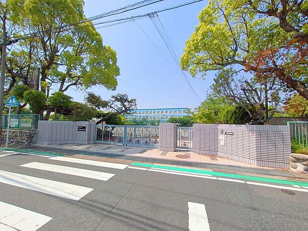 名古屋市立鳴海小学校(約400m)