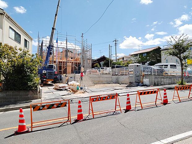 【現地外観写真】建築中のためモデルハウスで構造説明会を開催しております☆設備や構造などご説明いたします!お気軽にお問い合わせください♪