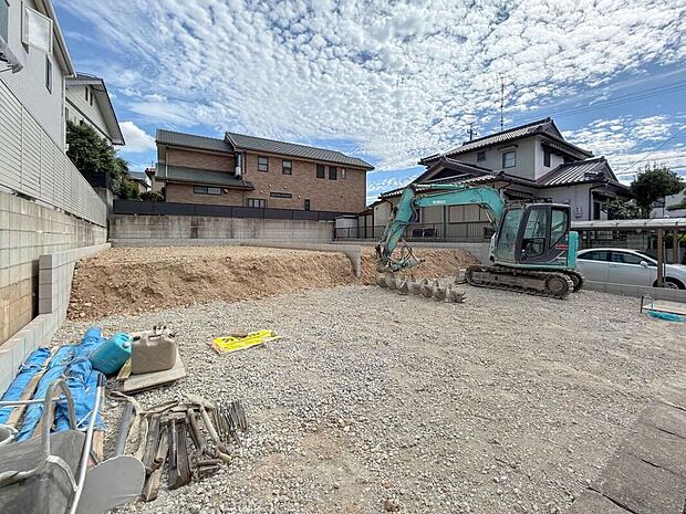 【現地外観写真】住宅の構造や設備仕様・完成イメージなどのご質問はいつでもお気軽にお問い合わせ下さいませ☆資料もお送りいたします♪