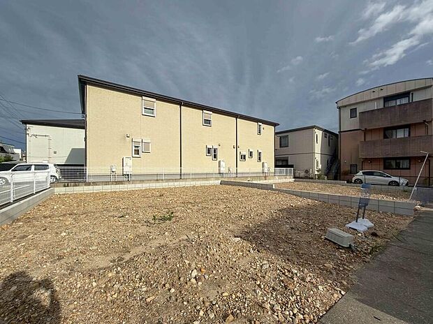 【現地外観写真】建築中のためモデルハウスで構造説明会を開催しております☆設備や構造などご説明いたします!お気軽にお問い合わせください♪