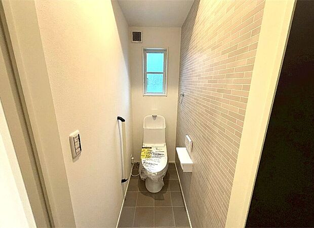 【トイレ】2か所にトイレがあり、来客時での使い分けも可能です