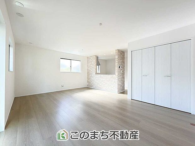 南向きで陽当たりの良い洋室♪風通しもよく快適です☆
