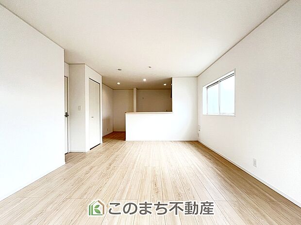 時間のゆとりと空間、暖かな陽光がもたらす光と風を独占してください。新しい暮らしが始まります。 