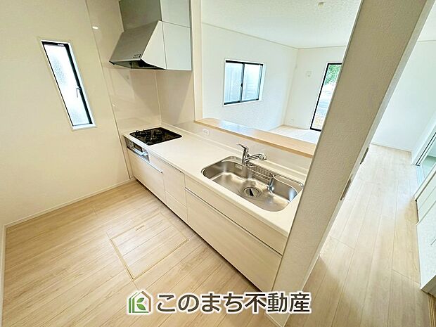 人気の対面式キッチン☆料理をしながらご家族とコミュニケーションが取れます♪ 