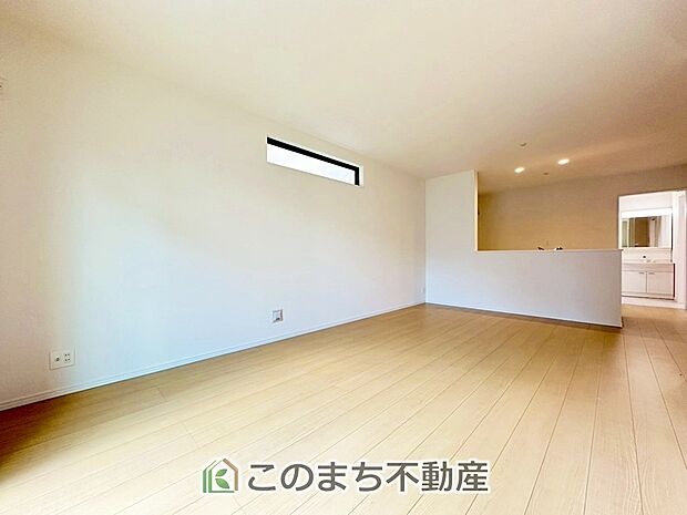 時間のゆとりと空間、暖かな陽光がもたらす光と風を独占してください。新しい暮らしが始まります。