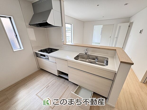 人気の対面式キッチン☆料理をしながらご家族とコミュニケーションが取れます♪