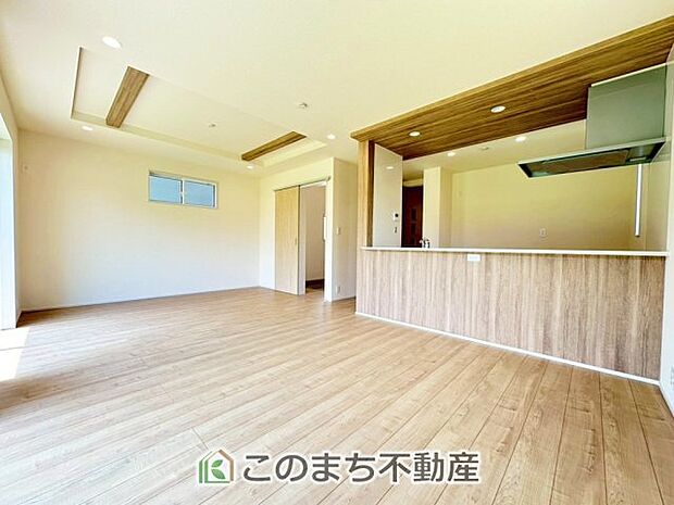 時間のゆとりと空間、暖かな陽光がもたらす光と風を独占してください。新しい暮らしが始まります。