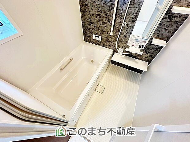 同社施工物件の写真です。※建具やフローリング、その他仕様が異なる場合がございます。